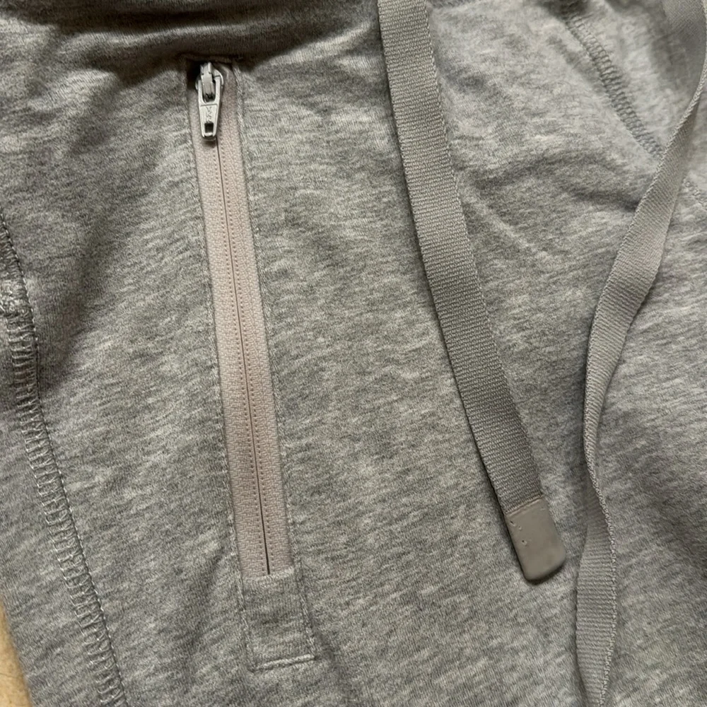 ALO Yoga sleek jogger